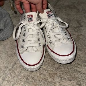 Converse women’s size 7